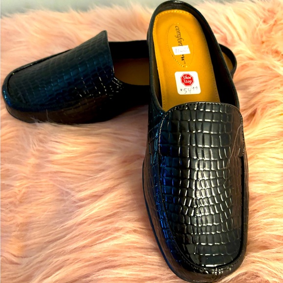 Beacon Comfortnew Black Patent Alligator Pattern Mules size 11 New in Box - Picture 1 of 2